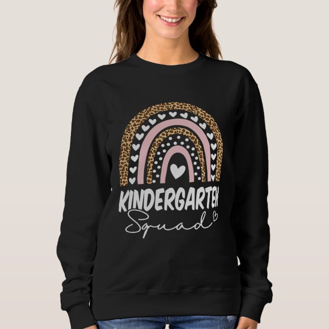 Back To School  Kindergarten Squad Rainbow Teacher T Shirt (Framsida)