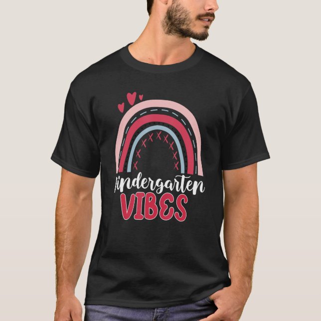 Back to school Kindergarten Vibes Student Lärare T Shirt (Framsida)