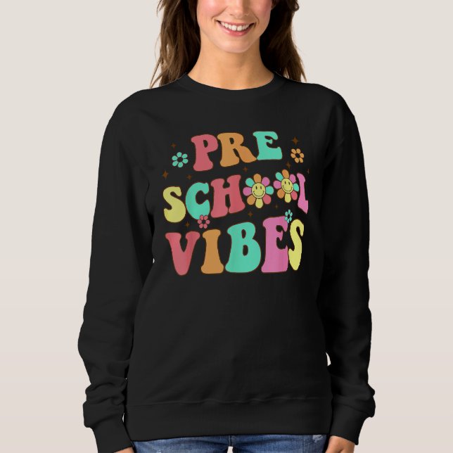 Back To School Preschool Vibes Groovy Teacher Wome T Shirt (Framsida)
