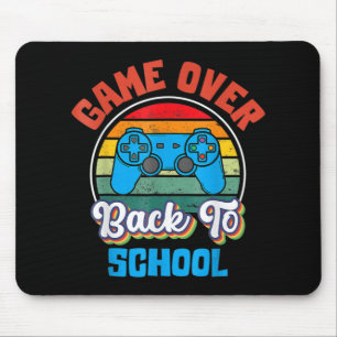 Back to school Roligt-spel över Student Conr. Musmatta