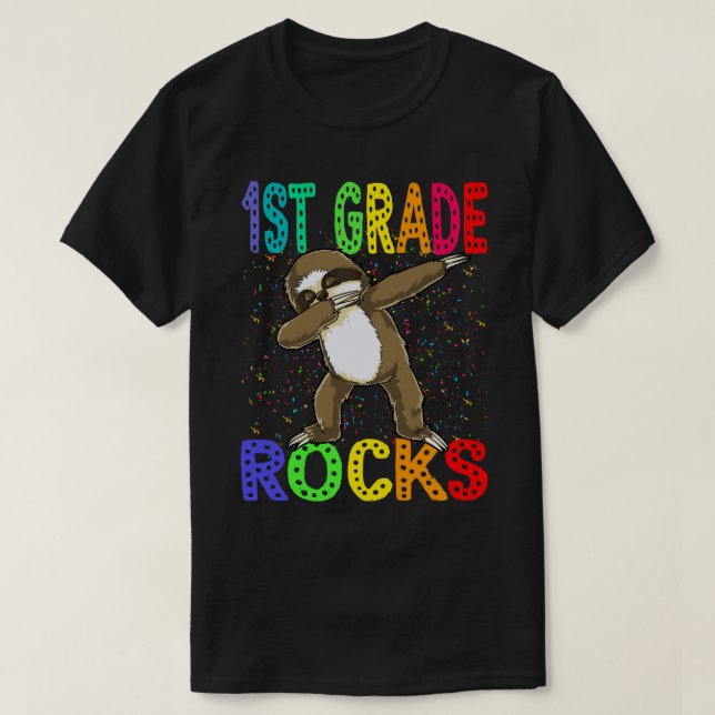 Back to school Sloth Shirt 1ST KLASS sten T Shirt (Design framsida)