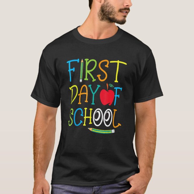 Back To School Teacher Student Happy First Day Of  T Shirt (Framsida)
