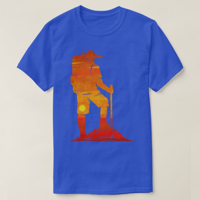 Backpacker i solnedgången när de lagras t shirt (Design framsida)