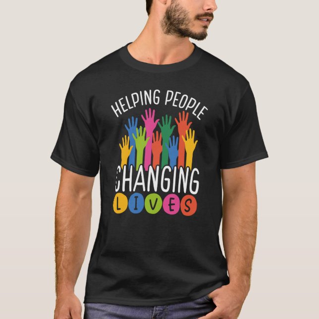 Backprint Hjälper Folk Frivilligarbeta T Shirt (Framsida)
