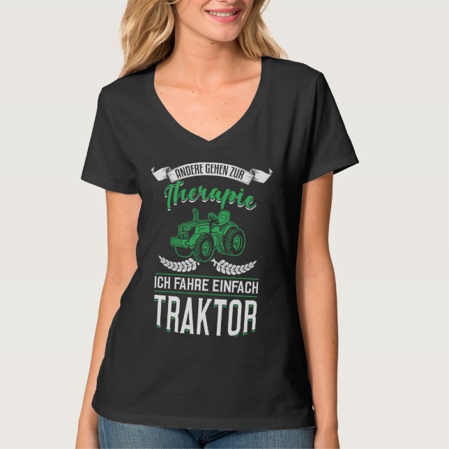 Backprint Others go to therapy I drive a tractor T Shirt (Framsida)