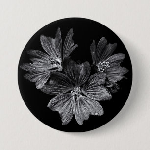 Backyard Flowers in Black and White No 11 Button Knapp