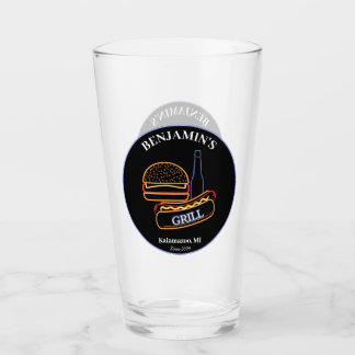 Backyard Grill med Burgers Hett Hundar Beer Glaskopp