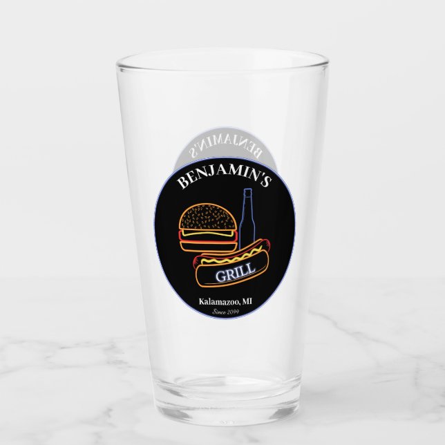 Backyard Grill med Burgers Hett Hundar Beer Glaskopp (Framsida)