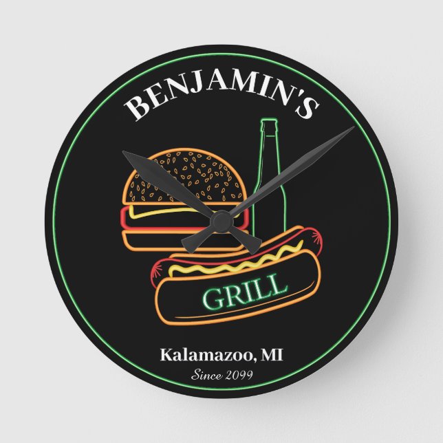 Backyard Grill med Burgers Hett Hundar Beer Rund Klocka (Framsida)