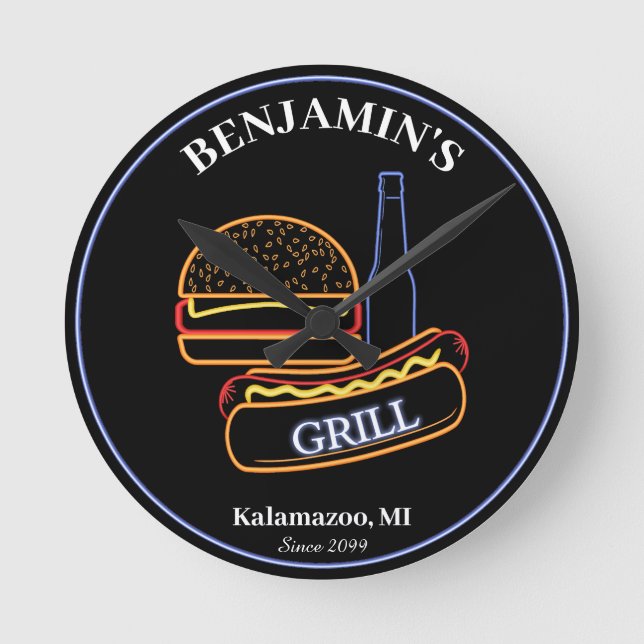 Backyard Grill med Burgers Hett Hundar Beer Rund Klocka (Framsida)
