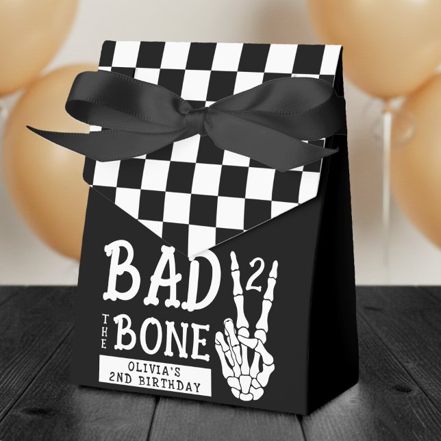 Bad 2 the Bone Skeleton 2nd Birthday Party Presentaskar (Skapare uppladdad)