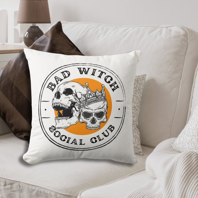 Bad Witch Social Klubb - Halloween Dekorativ kudde (Skapare uppladdad)
