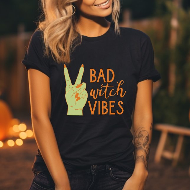 Bad Witch Vibes Modern Womens Halloween T Shirt (Skapare uppladdad)