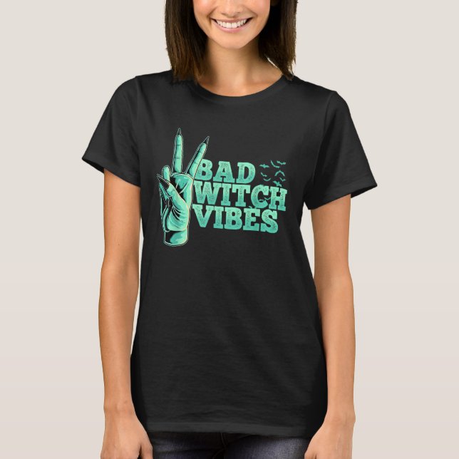 Bad Witch Vibes Pastel Goth Witch Peace Hand-tecke T Shirt (Framsida)