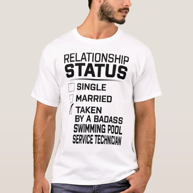 Badass Swimming Bassäng Service Technician T Shirt (Framsida)