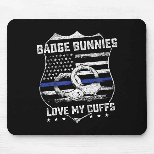 Badge Bunnies Love My Cuffs Funny Lice Humor  Musmatta (Framsidan)