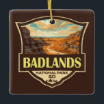 Badlands nationalpark Illustration Retro Julgransprydnad Keramik<br><div class="desc">Badlands vektorteckningsdesign. Parkens dramatiska landskap spänner över sten-formationer,  branta kanjoner och handledsspirer. Bison,  bighorn får och prairie hundar lever i sina besprutningsgräsmarker.</div>
