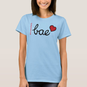 Bae bebistext & röd hjärta med pojkvännamn t-shirt