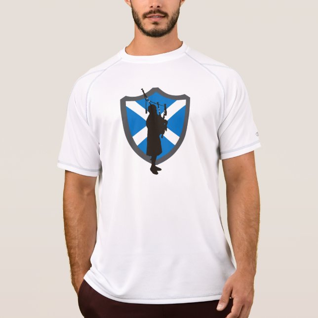 Bagpipe Highlander Shirt T-shirt (Framsida)