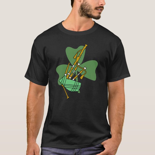 Bagpipe Shamrock T-Shirt (Framsida)