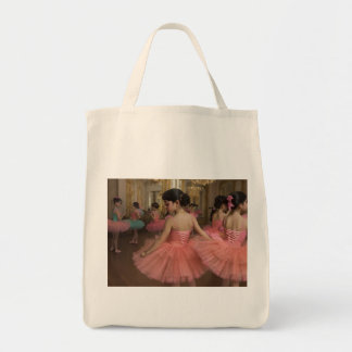 Bailarinas en una gran sala de estilo rocóco tygkasse