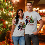 Bain Scottie Hund Personlig jul T Shirt<br><div class="desc">Nu är det en skotsk hund jul! Han är sport och en bain-tartanbåge. Bära till julfester,  kontor party,  klan och shopping! Du kan anpassa utrymmet för God jul till vad du vill eller lämna det som det är! Glad helg!</div>
