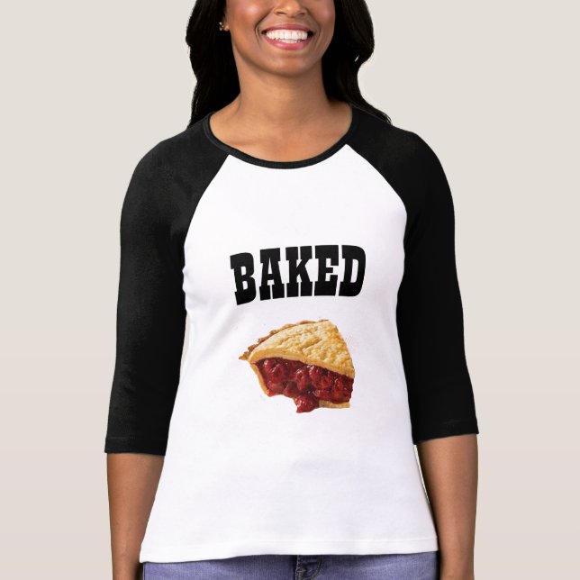 bakade bakverk av körsbär i paj biet t-shirt (Framsida)