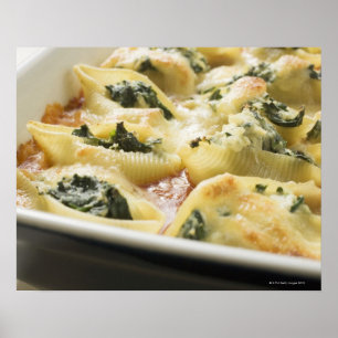 Bakade pastasnäckor med spenatfyllning poster