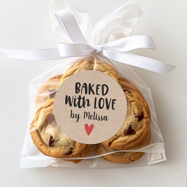 Bakat med Kärlek Runt Klistermärke (A cute baked with love sticker to decorate your treat bags.)