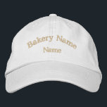Bakery Namn Embroized Hat Broderad Keps<br><div class="desc">Lägg till ditt Bakery namn och medarbetare namn till detta broderade Bakery Hat.</div>