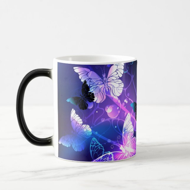 Bakgrund med nattfjärilar magisk mugg (Vänster)