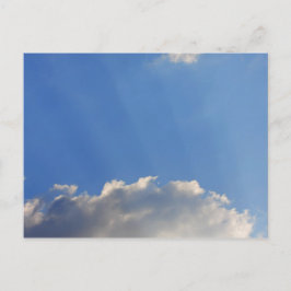 Bakgrunden till blå himmel. vykort