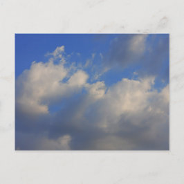 Bakgrunden till blå himmel. vykort