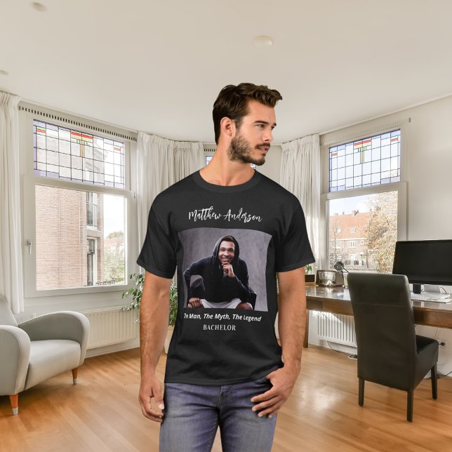 Bakhelor fotoman myth legend namn roligt t shirt (Skapare uppladdad)