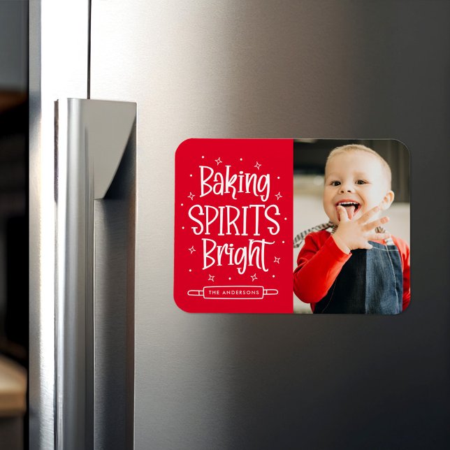 Baking Spirits Bright Red Helgdag Photo Magnet (Skapare uppladdad)