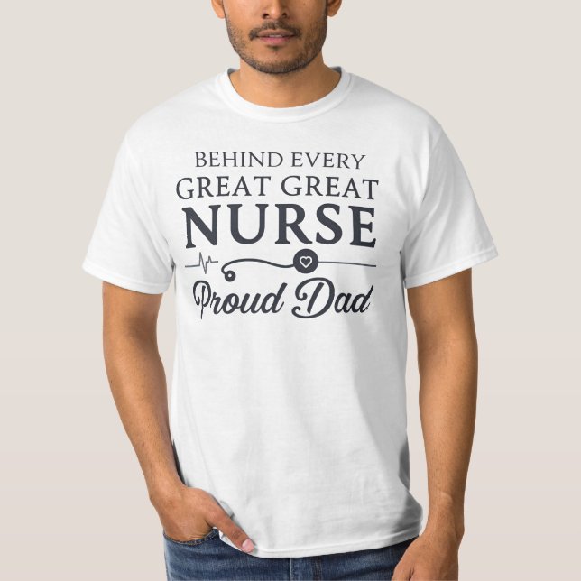 Bakom varje stolt pappa finns en dotter t shirt (Framsida)