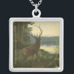Baksida av Elk Tittar över Sjö Silverpläterat Halsband<br><div class="desc">Bor du långt från naturen? Denna vackra och likväl klassiska bild av ge är ett fredligt intryck och färgen av älgen är korrekta,  vilket gör denna bild mycket realistisk. Skaffa den här naturkonsten på dina favoritprodukter!</div>