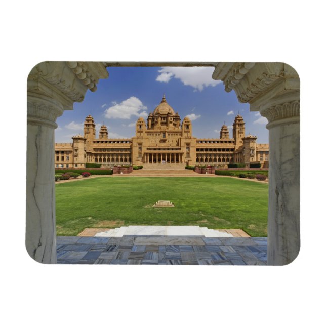 Baksida av hotellet Umaid Bhawan Palace, Jodjpur. Magnet (Horisontell)
