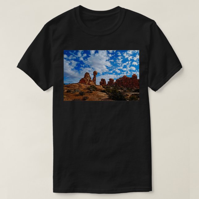 Balanced Rock Arches National Park T Shirt (Design framsida)