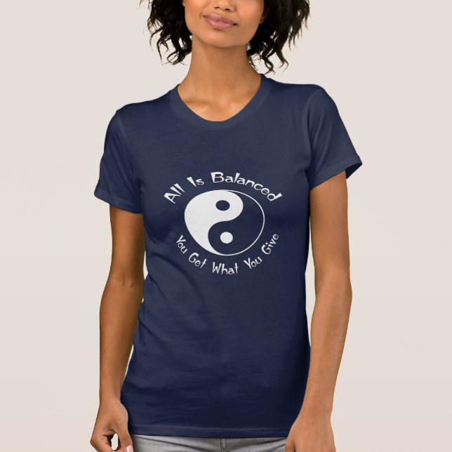 Balansera det Yin Yang symbolet Tee (Framsida)