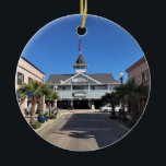 Balboa Pavillion, Newport Beach, Kalifornien Julgransprydnad Keramik<br><div class="desc">Visa Balboa Pavillion i Newport Beach,  Kalifornien. På Balboa-Peninsulan har de den historiska Balboa Pavillion som byggdes 1906. Det är det äldsta och mest berömd landmärket i Newport Beach. Foto taget i november 2022.</div>