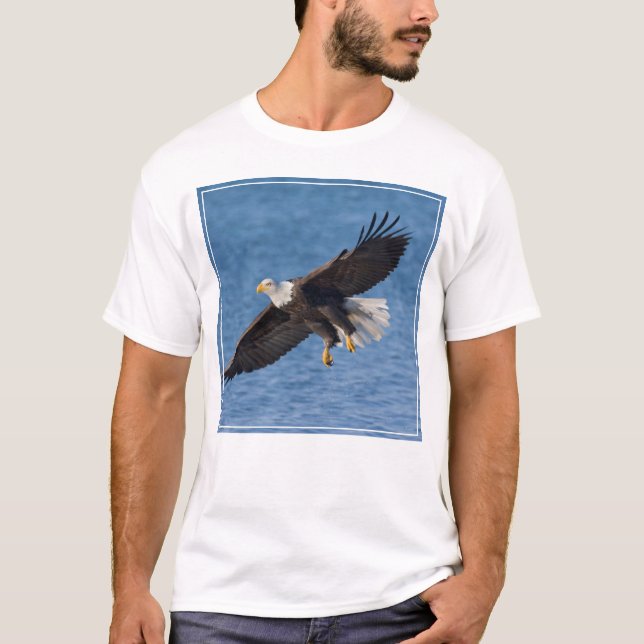 Bald eagle in flight t shirt (Framsida)