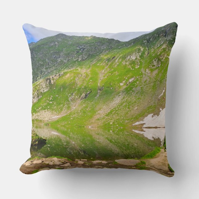 Balea Lake Mountain Slope – Rumänien Alpin Tryck Kudde (Framsida)