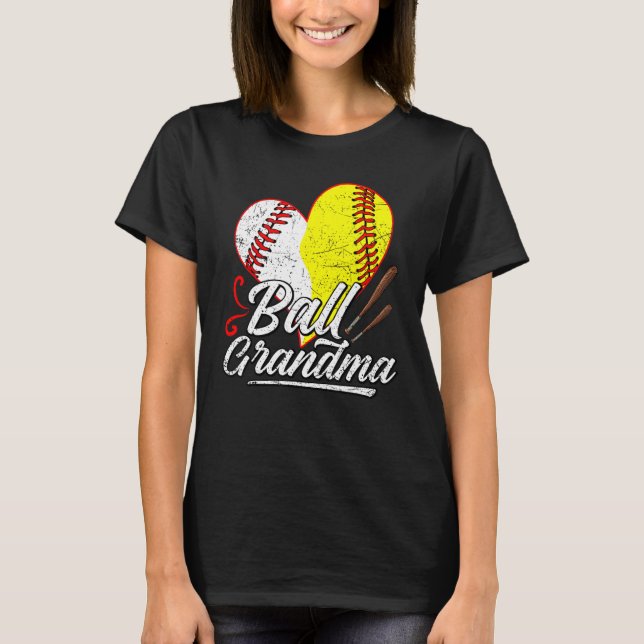 Ball Grandma Baseball Softball Mom Heart Womens Mo T Shirt (Framsida)