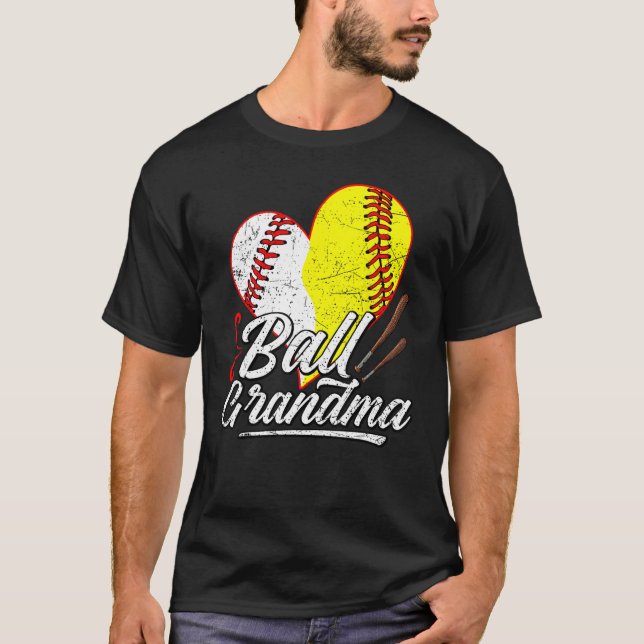 Ball Grandma Baseball Softball Mom Heart Womens Mo T Shirt (Framsida)