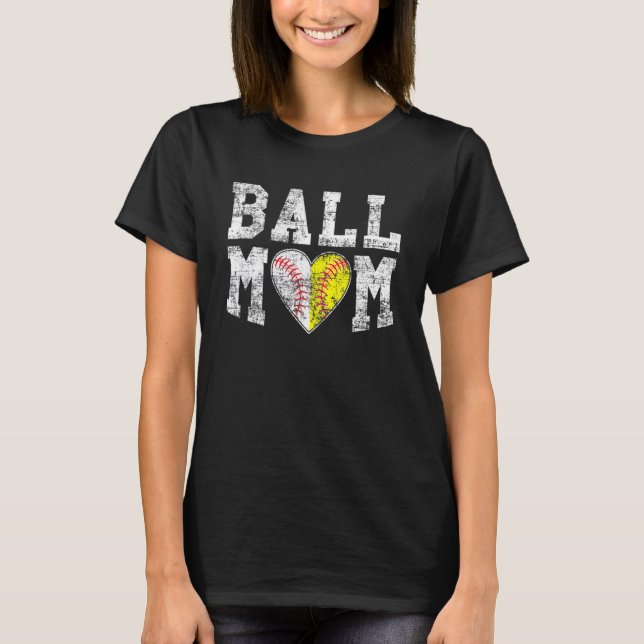 Ball Mom Baseball Softball Heart Sport Lover Funny T Shirt (Framsida)