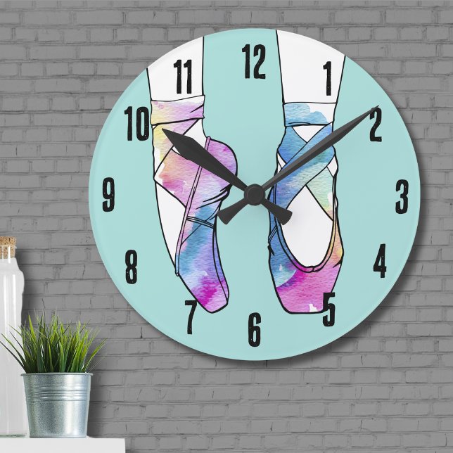 Ballerina Cute Ballet Rund Klocka (Cute Blue Pink Ballerina Shoes Watercolor Ballet Round Clock)