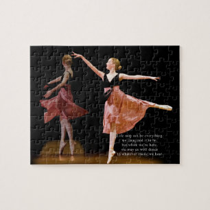 Ballerina i svart och rött pussel
