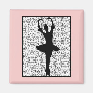 Ballerina Silhouette på Heart Mandala Mönster Magnet