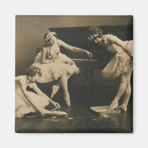 ballerinatriomagnet magnet